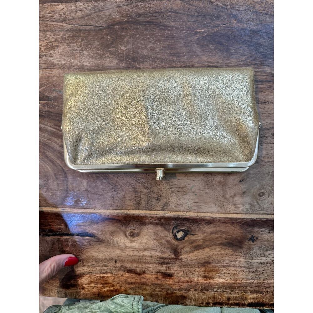 HOBO Women's Gold Lauren Clutch Wallet - Picture 4 of 8